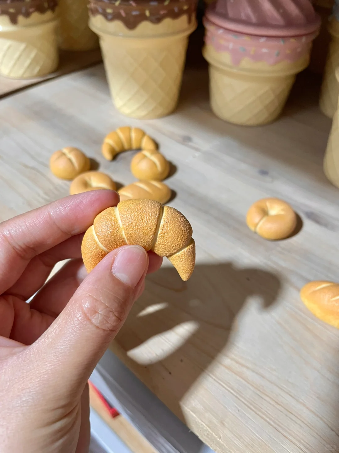 左滑烧制牛角包