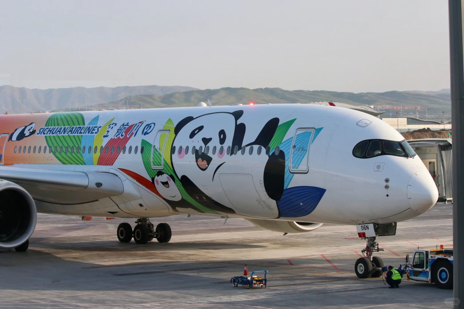 乌鲁木齐暑期宽体客机扎堆