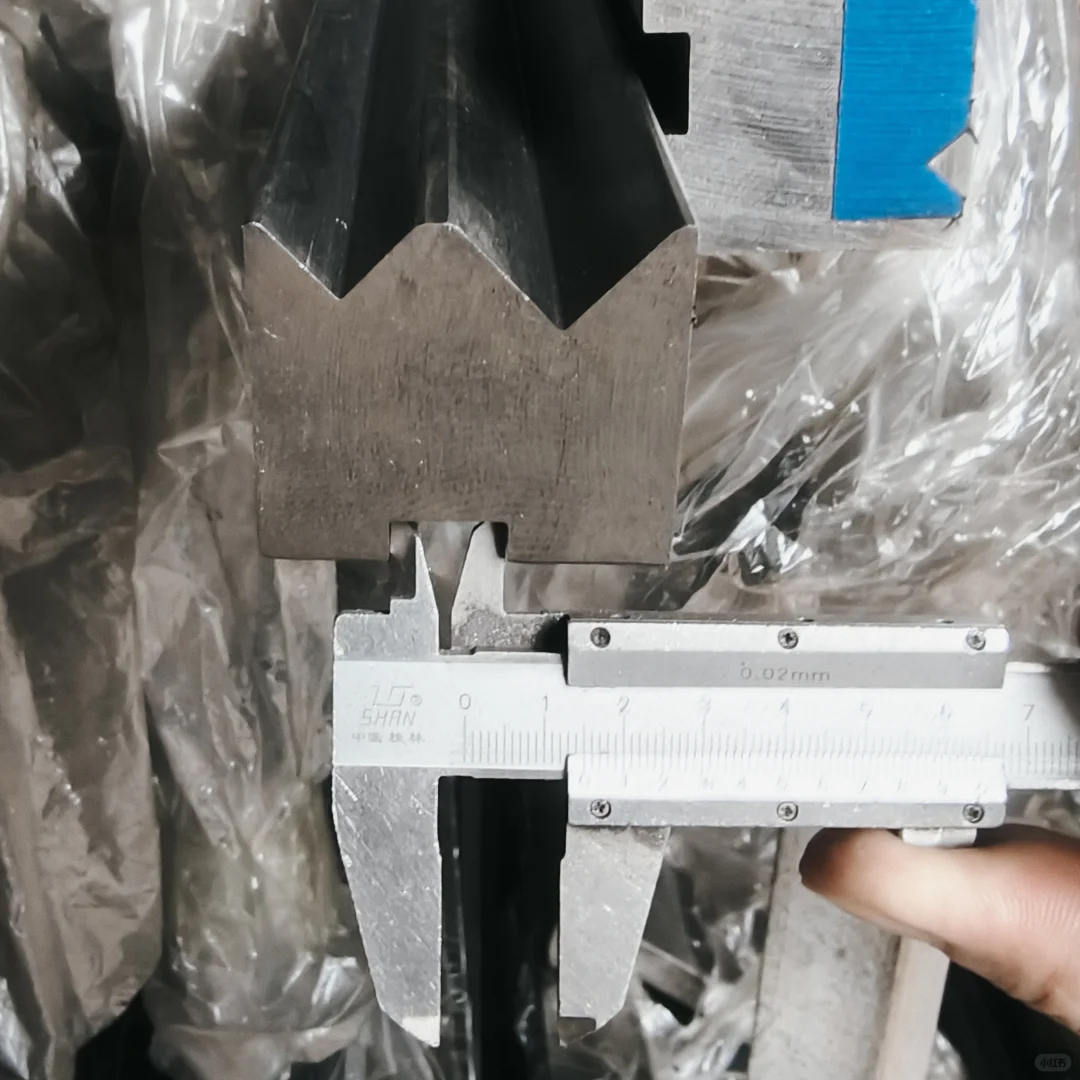 ? 工业党的福音！高精度模具折弯成型工具分