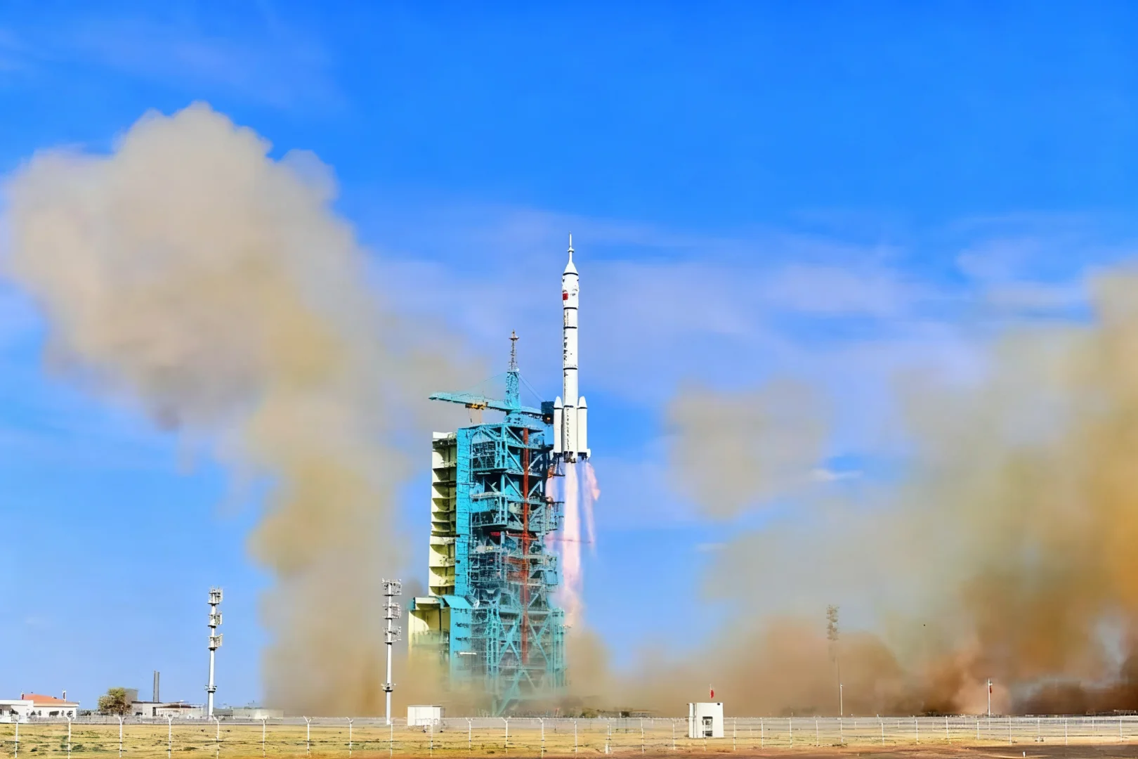 神舟二十一号载人飞船发射时间确定