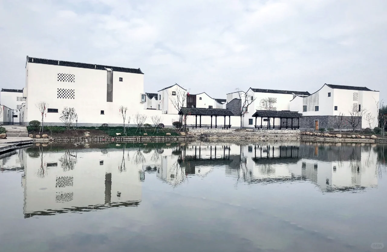 gad把吴冠中的画改造成最美回迁房：东梓关村