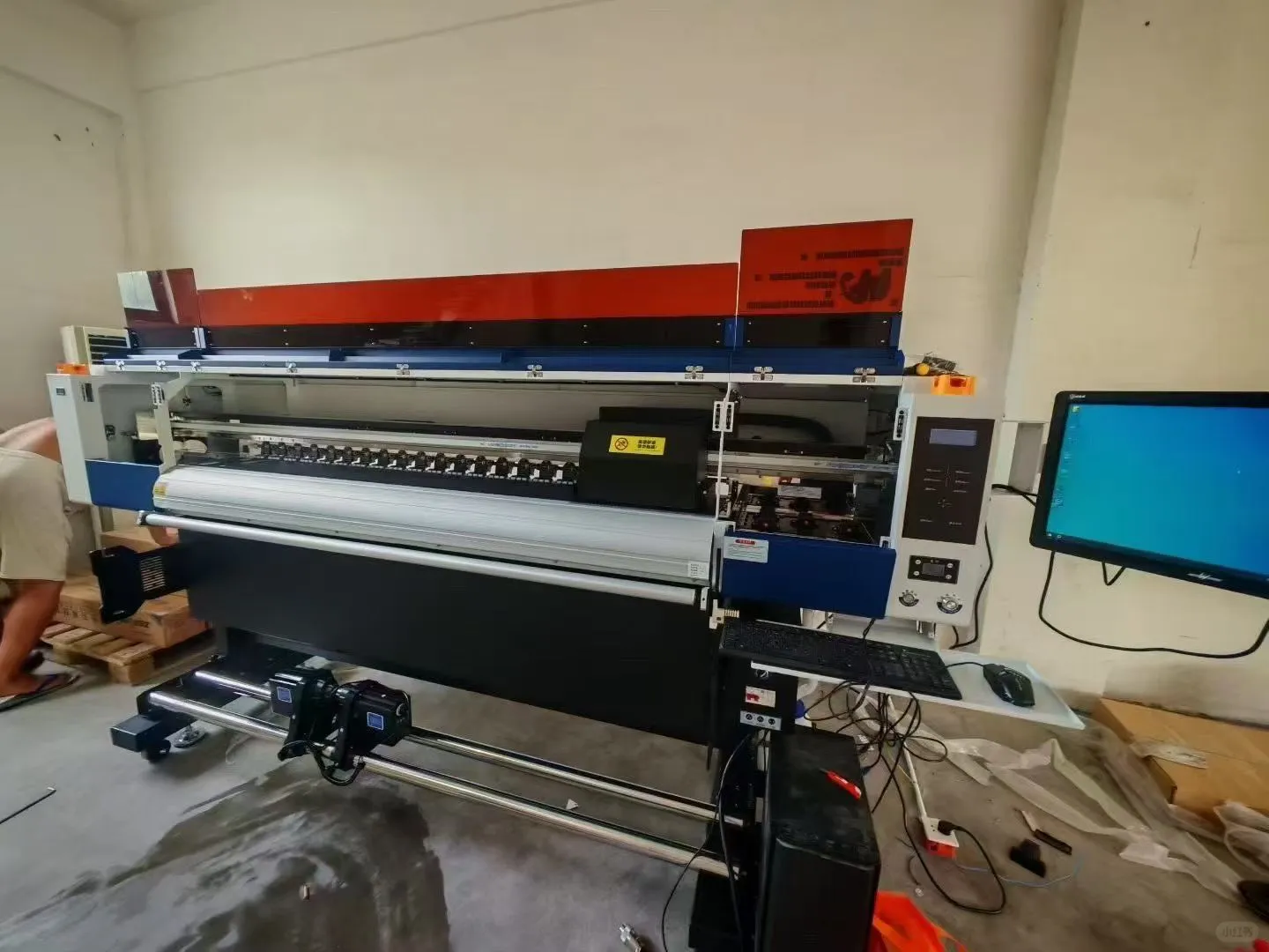 又是新的一天，四头写真机装机完成?