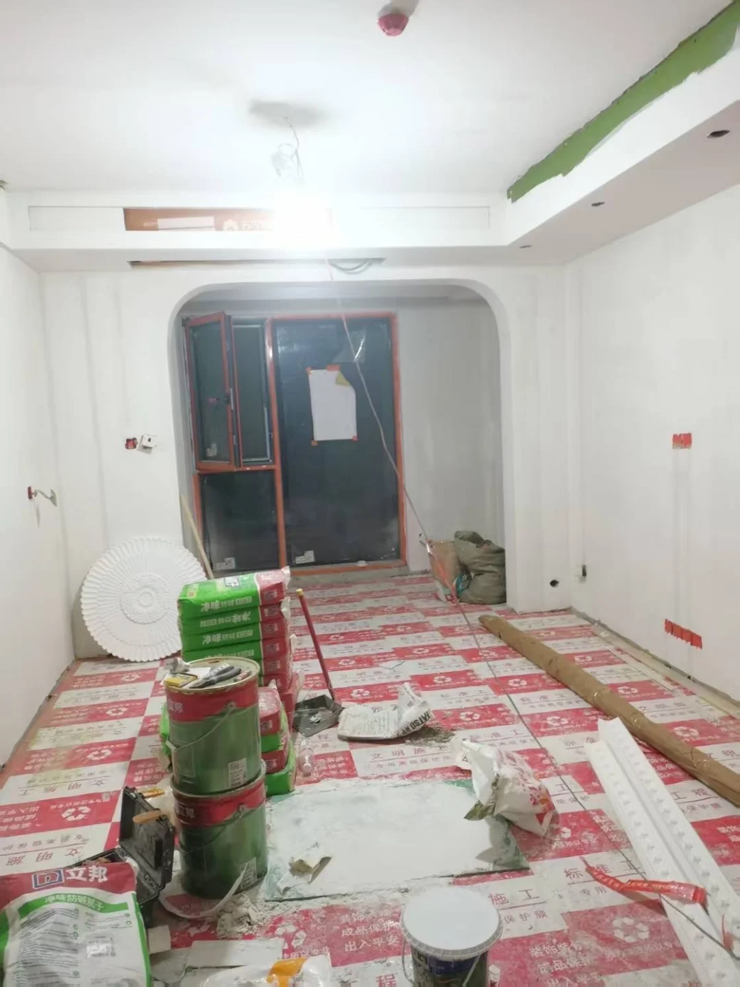 天塌了，消防报警器在客厅正上方