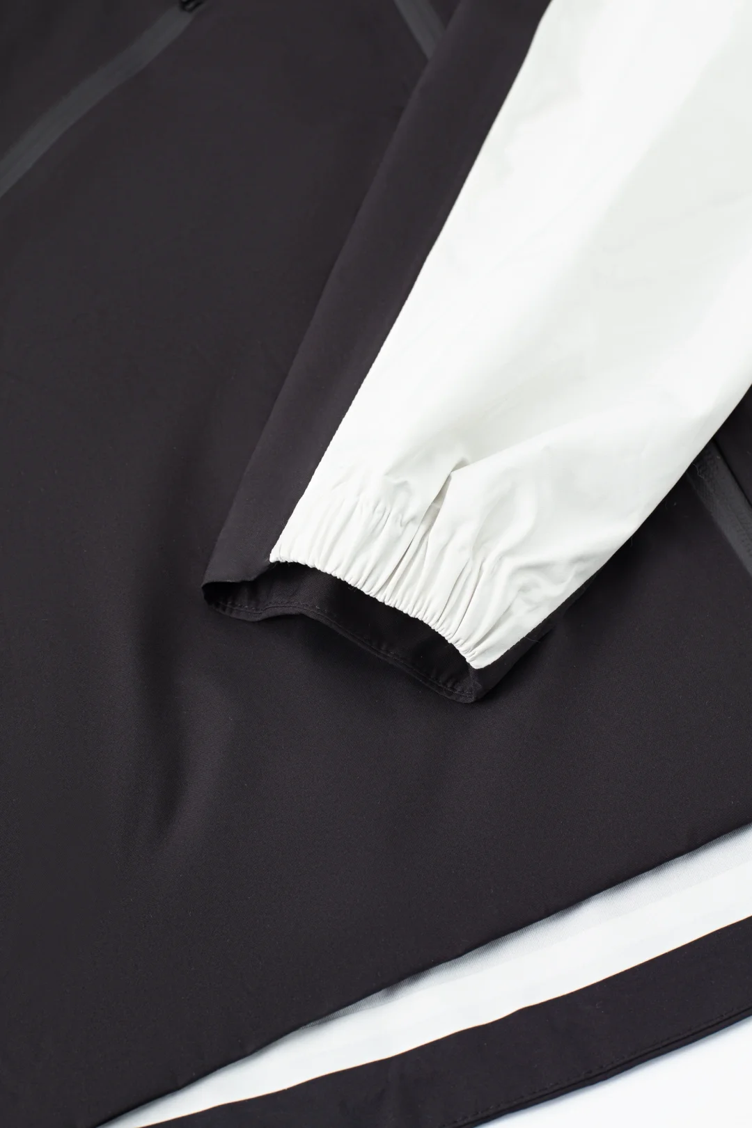 冲锋衣拍摄，防水面料拍摄，服装细节拍摄