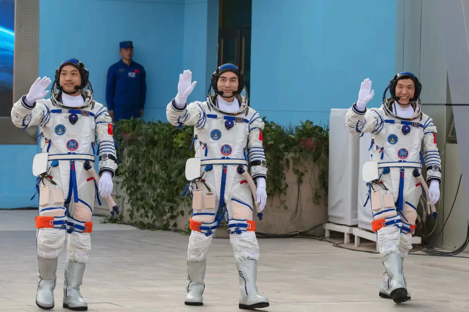 一组可以当壁纸的照片，你pick哪一张？