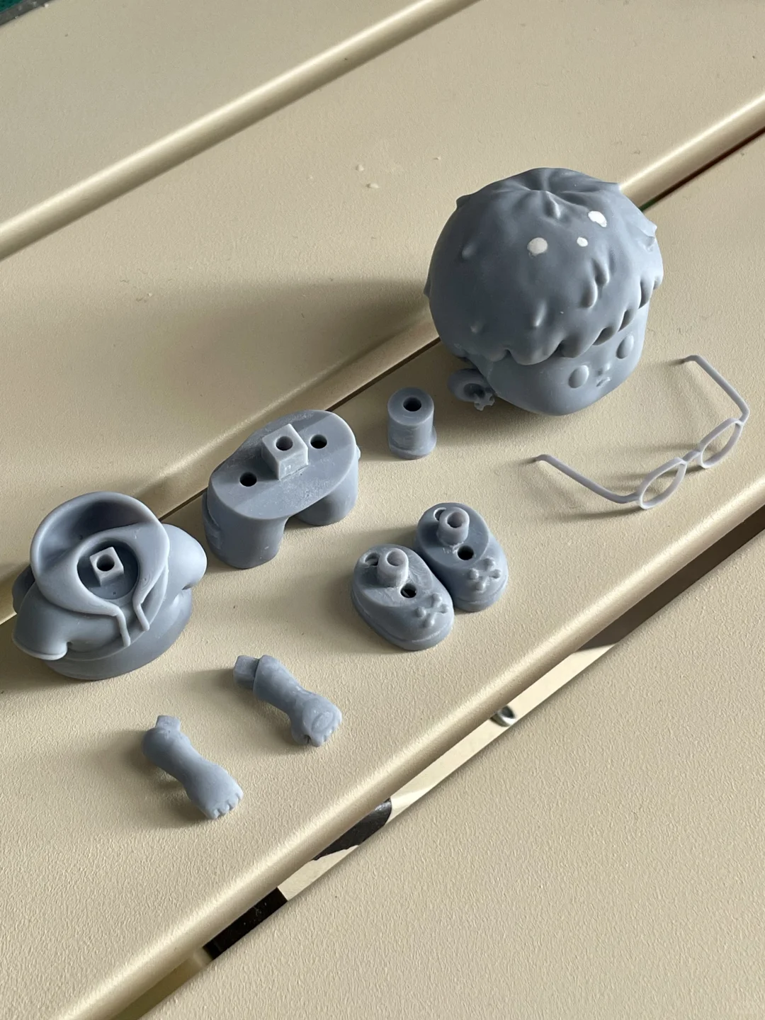 给自己设计定制的小Q人出炉咯