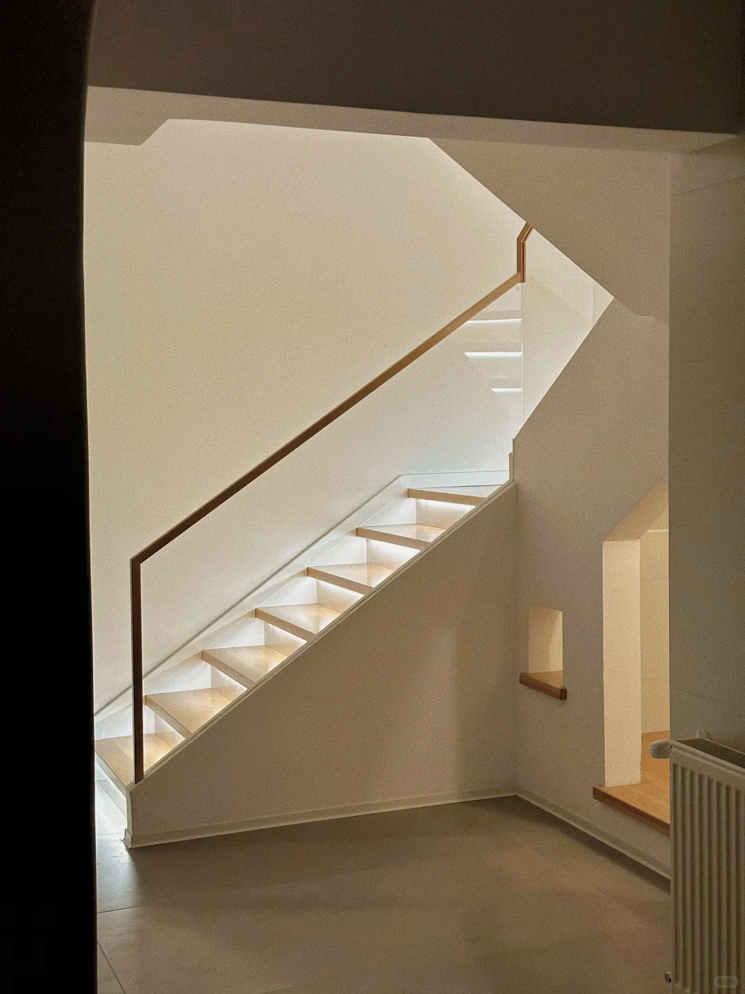 ?花一万七做了实木超白玻楼梯丨附详细尺寸