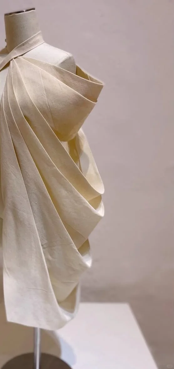 立体剪裁练习｜褶皱与体积