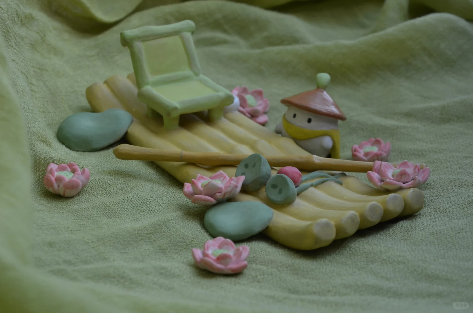 千里：我摘了最漂亮的荷花来见你啦