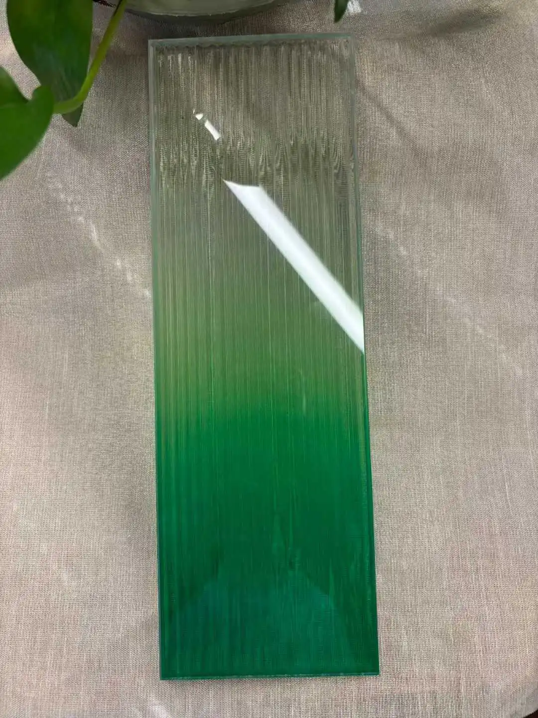 ✨渐变色玻璃:给空间加一层滤镜の美学