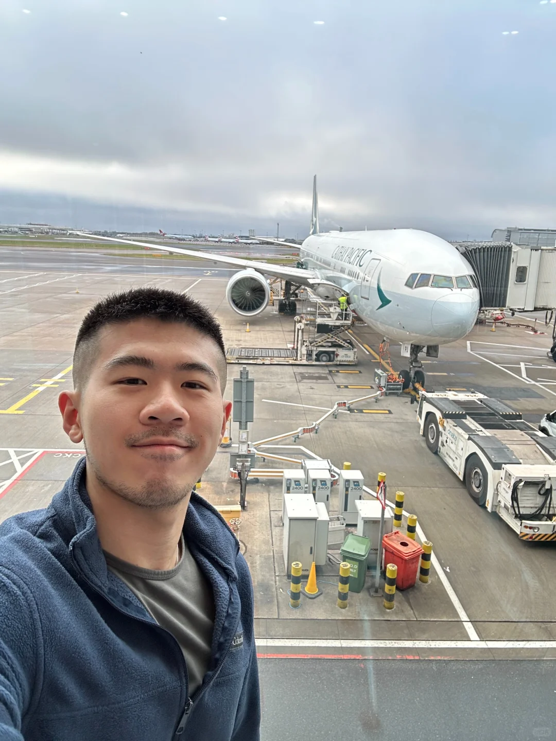 捕获一只国泰波音777-300ER