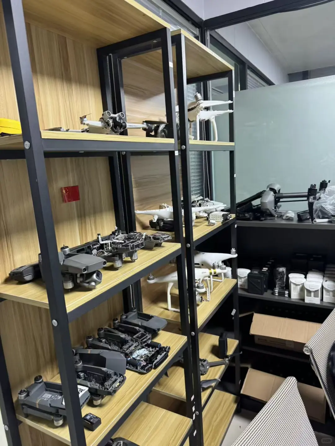 这是一家关于无人机维修无人机店