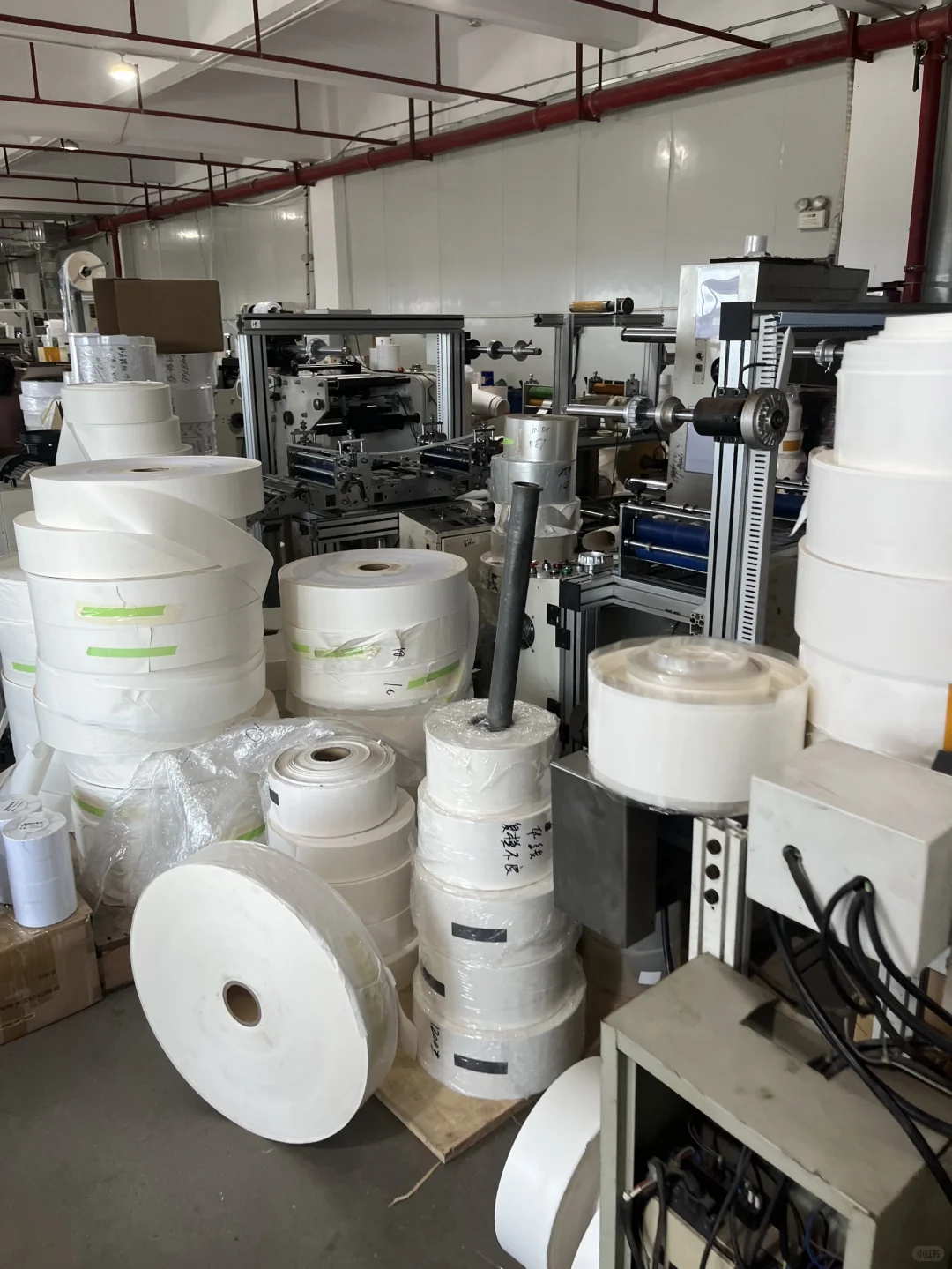 不干胶标签纸工厂直销支持定制需要可以联系