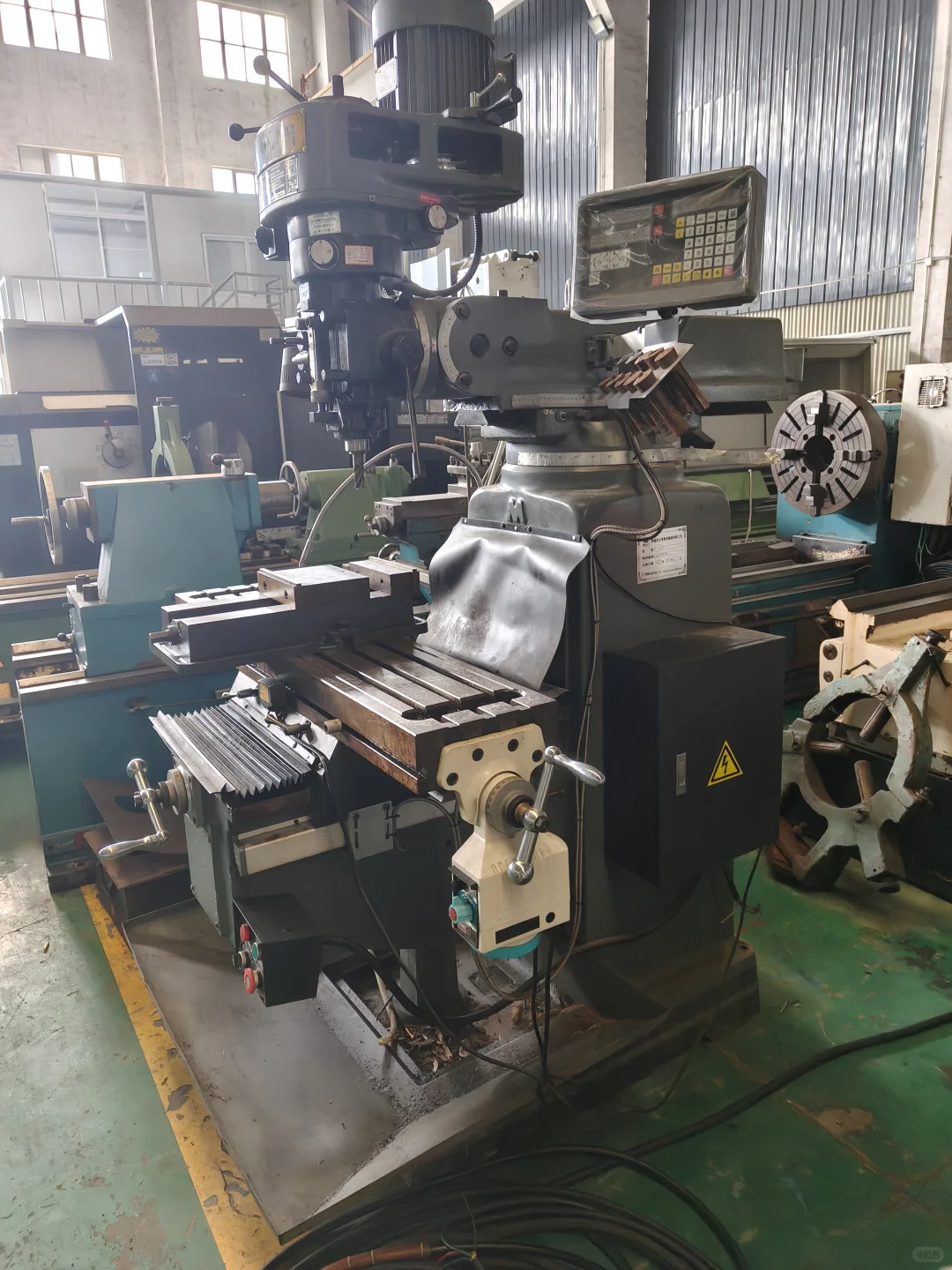 4Y炮塔铣床：工业制造的幕后英雄 ??