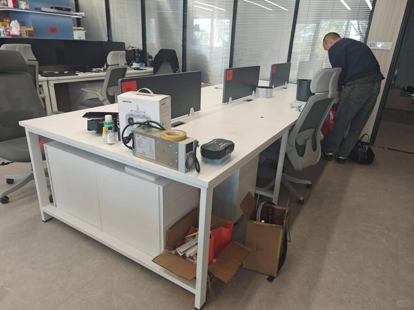 机械结构同事终于收拾工位了