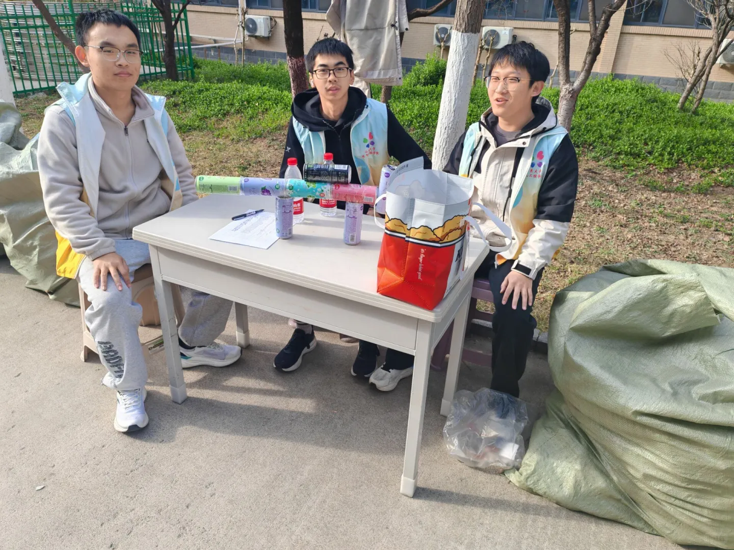 一起来看山大人的环保公益志愿服务吧!