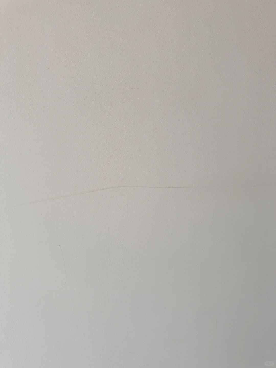 求助！乳胶漆脏了该怎么擦！求小妙招！