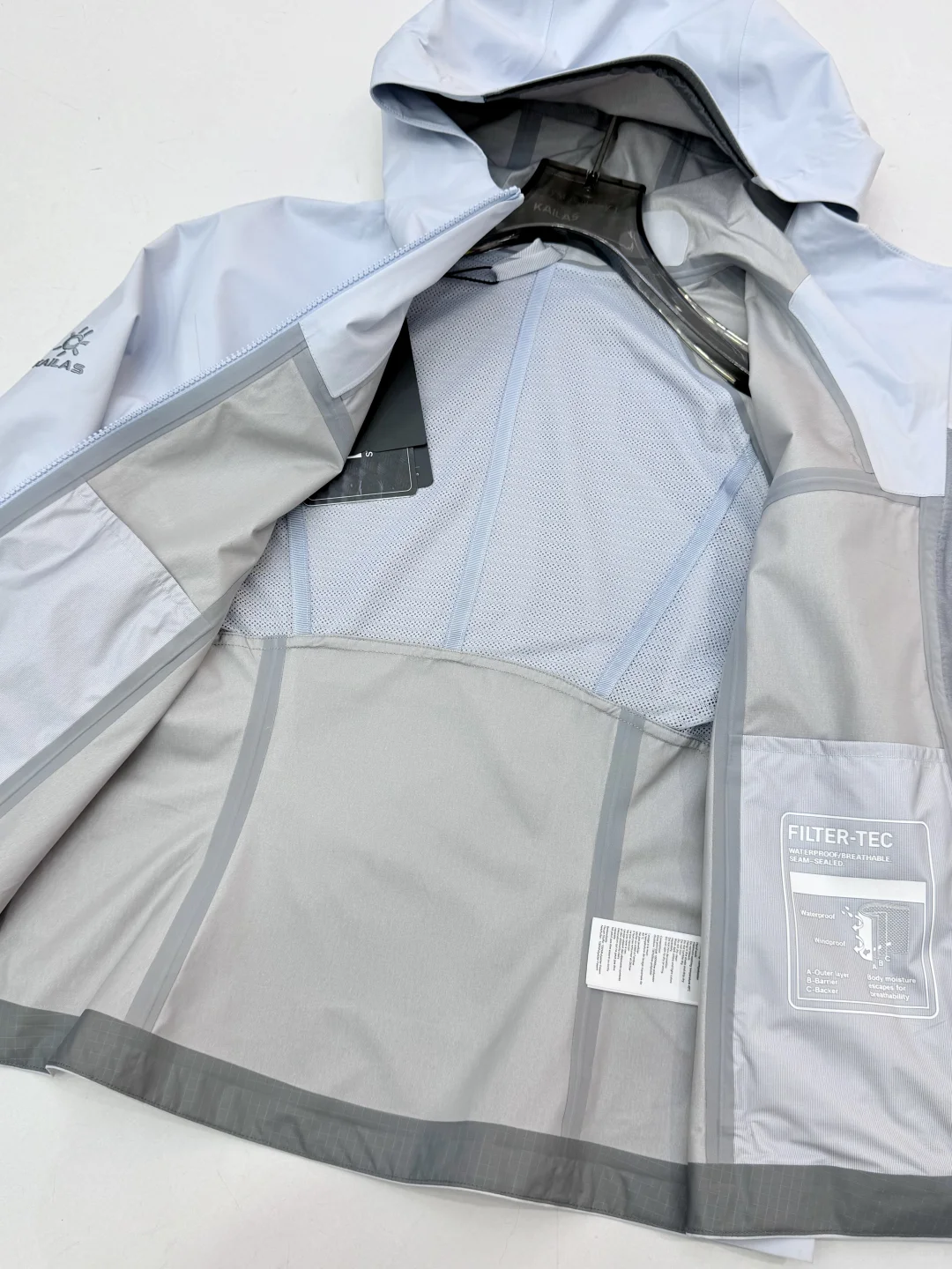 户外防水轻量级提花冲锋衣面料，秋冬必备！