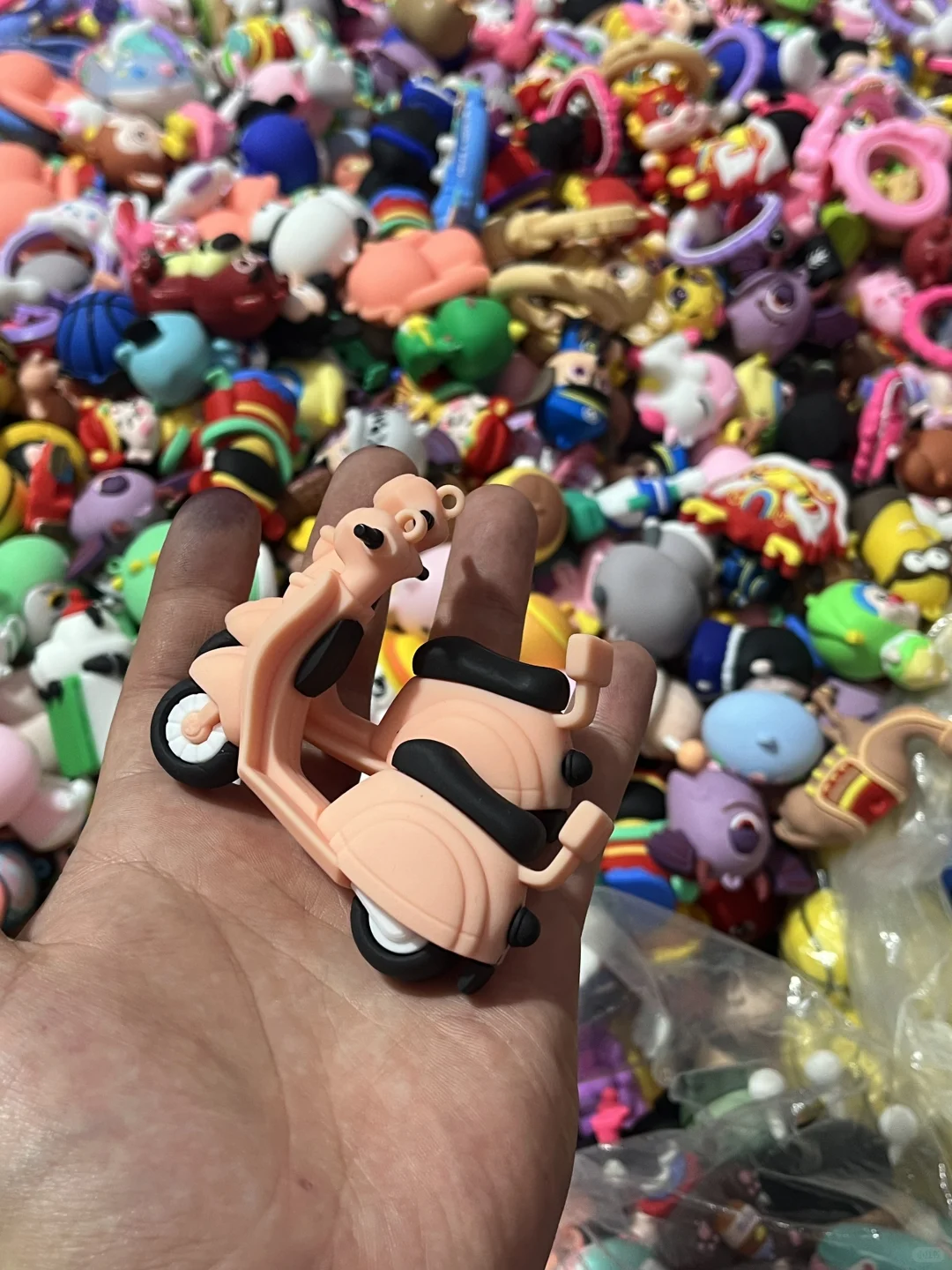 地摊跑量款，拿货几毛卖2-3块，你有兴趣吗