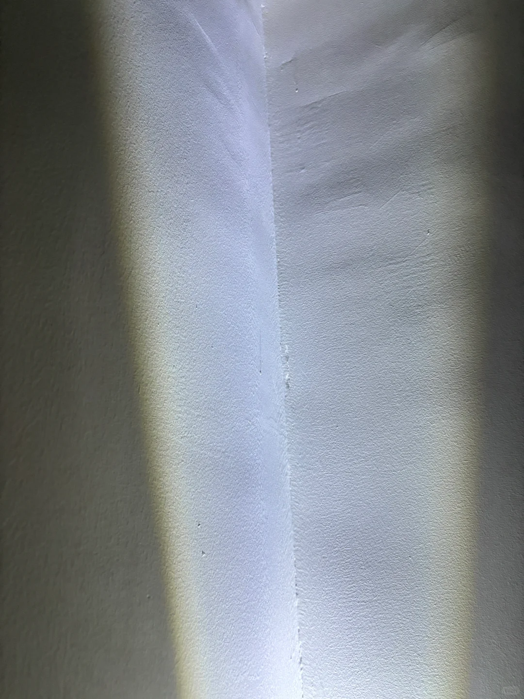 ?标题:听劝!乳胶漆验收一定一定要晚上去!