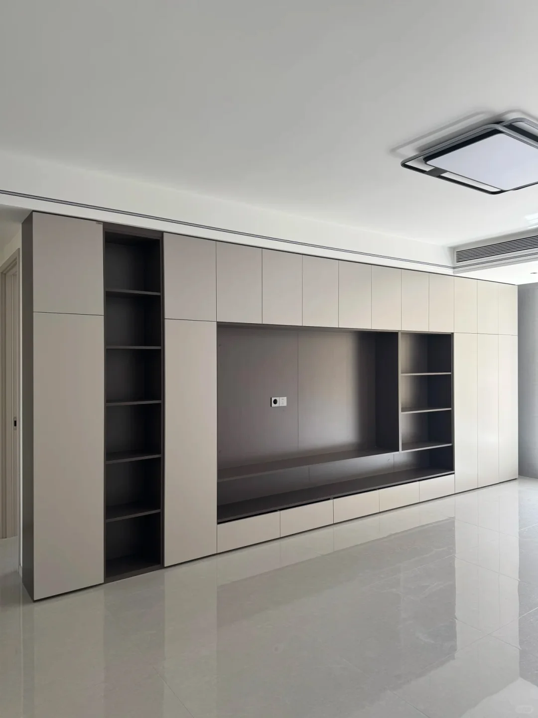 好喜欢这个满墙电视柜！