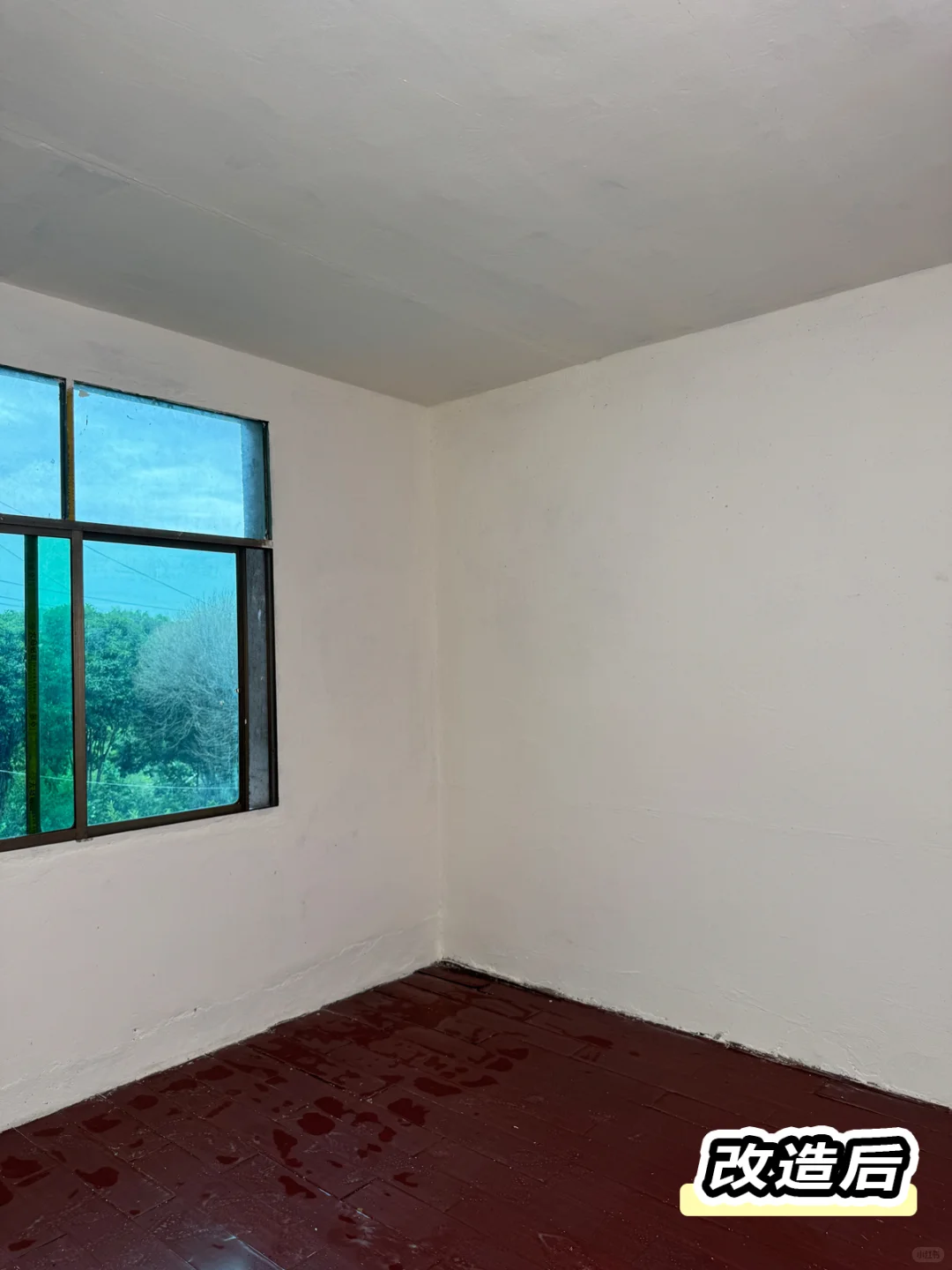 花1天把老家墙翻新，花费不大，但比较废人