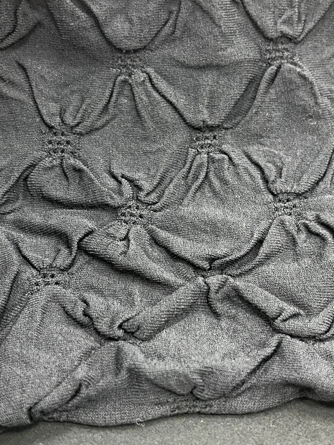 毛衣高难度的褶皱花型。