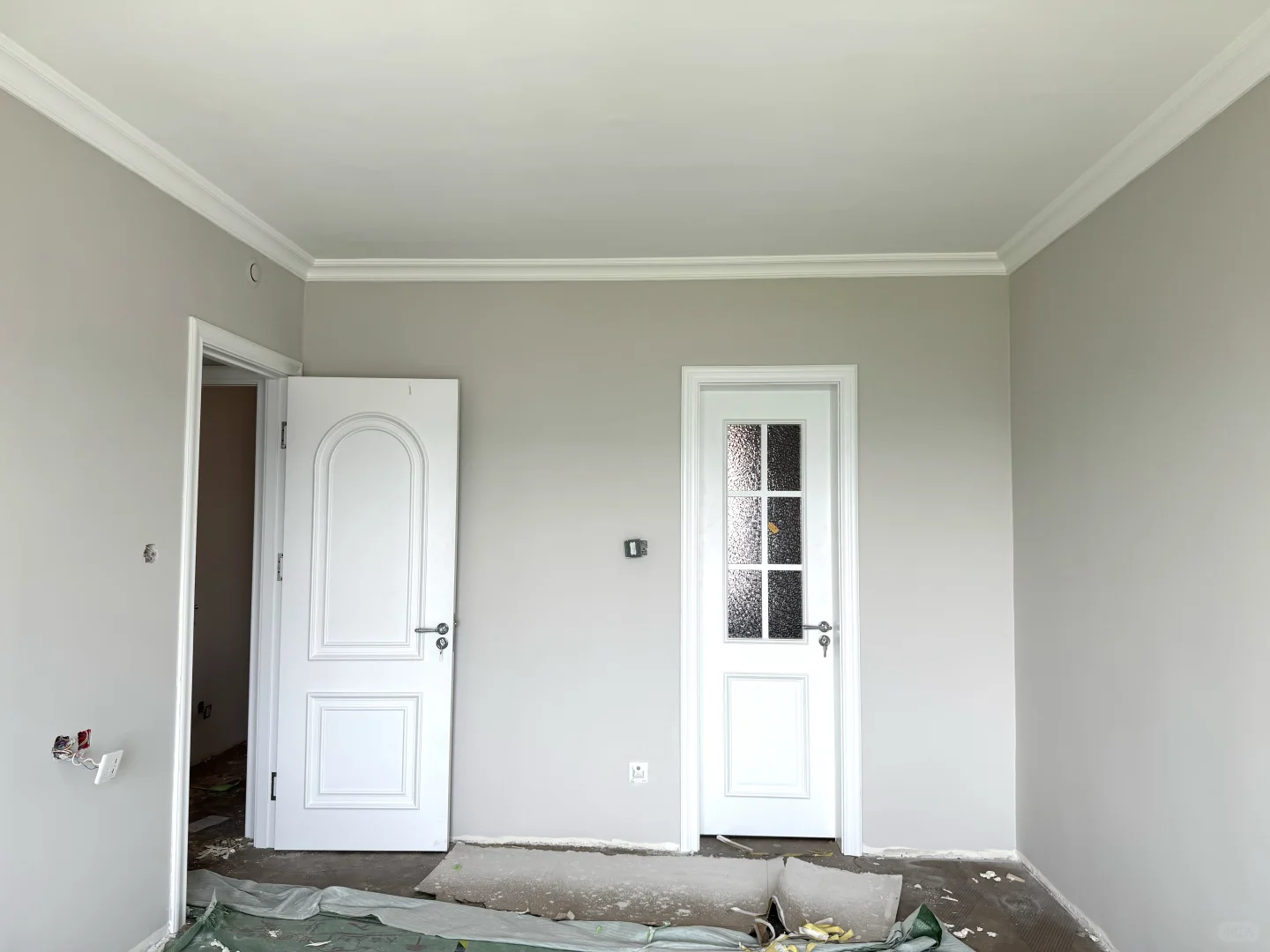 乳胶漆刷好啦！这个颜色果然很美式！！！