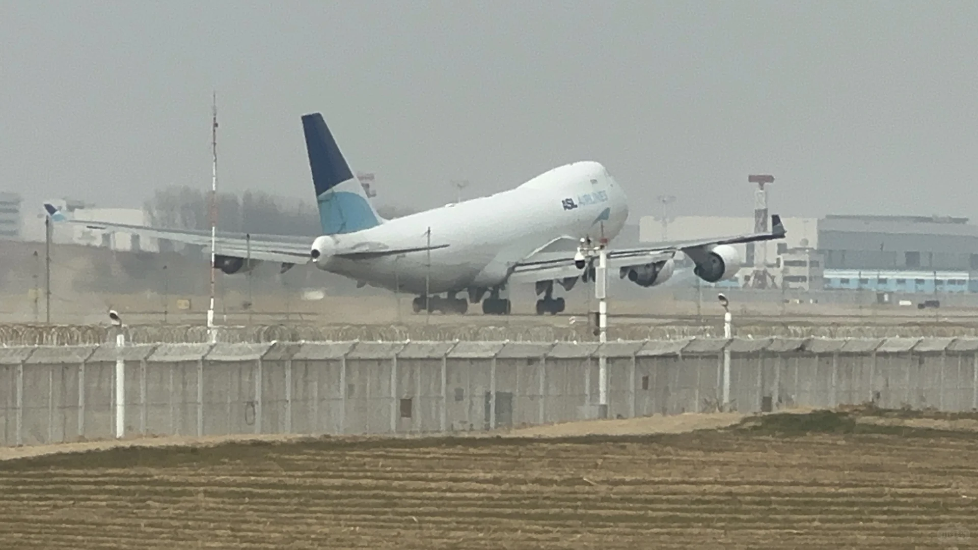 【济南遥墙国际机场】又来拍飞机，三架宽体机。