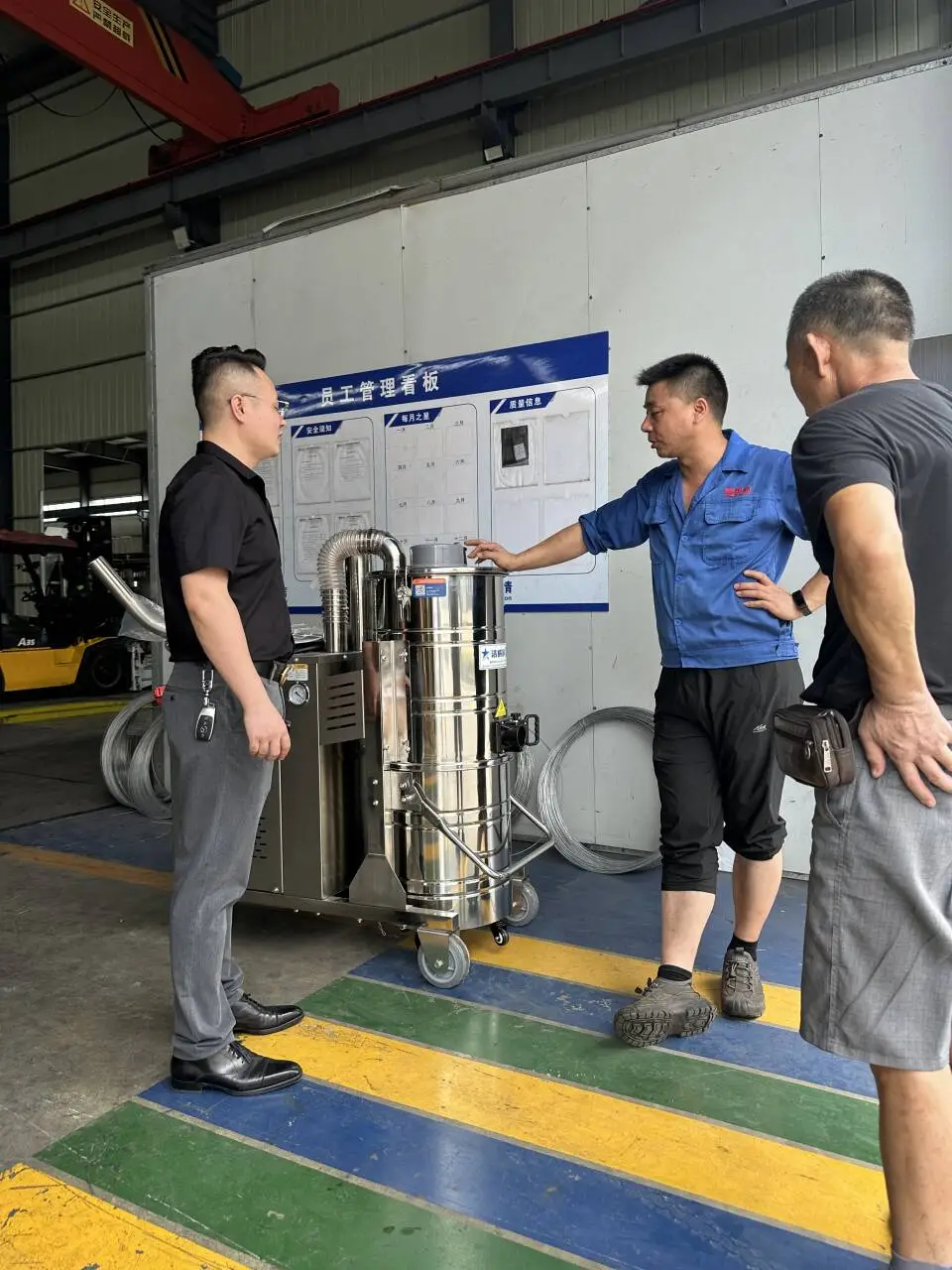 380V工业吸尘器24小时可用?工厂除灰必备