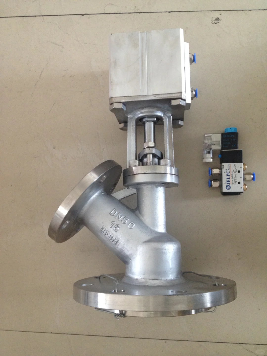 保温放料阀是专为工业流体控制设计