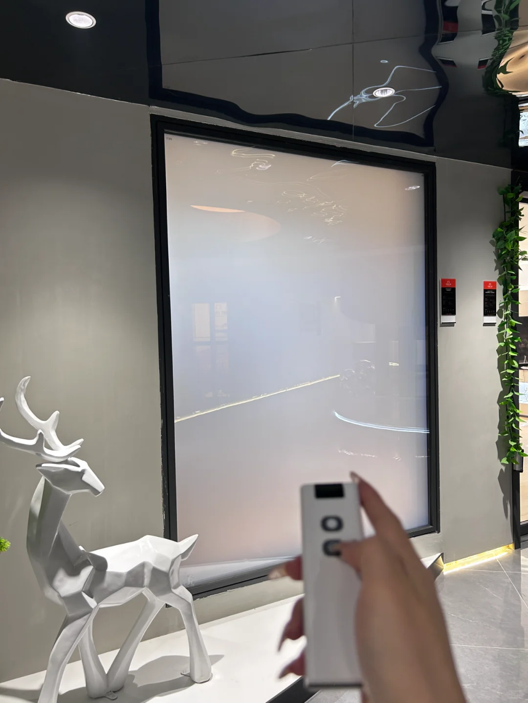 智能电动调光玻璃