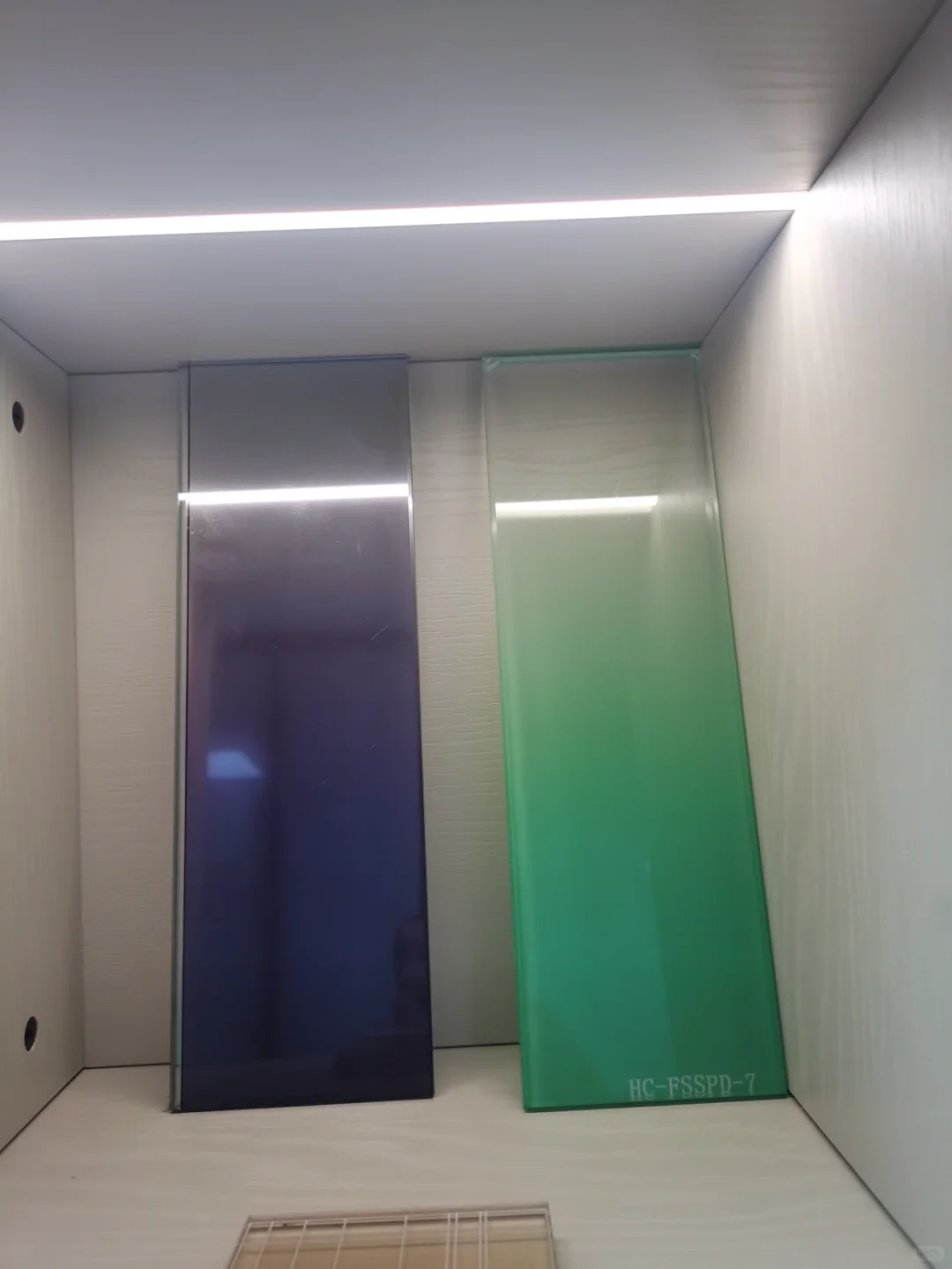 ✨渐变色玻璃:给空间加一层滤镜の美学