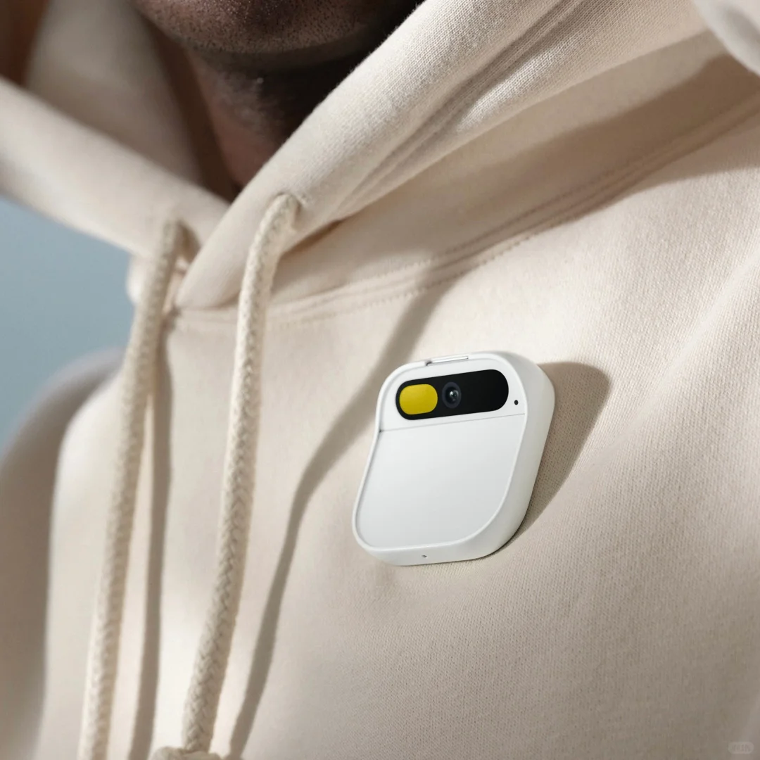 [News]见识一下穿戴式AI设备！！