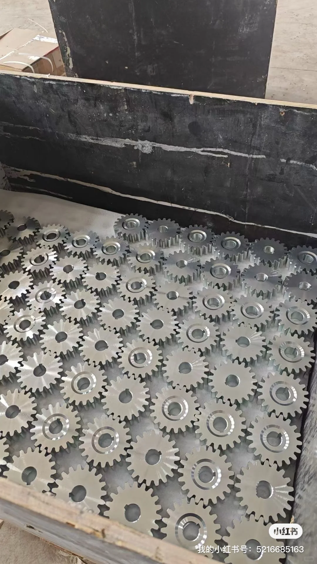 各类齿轮、链轮 齿轴传动 法兰花键轴伞齿轴