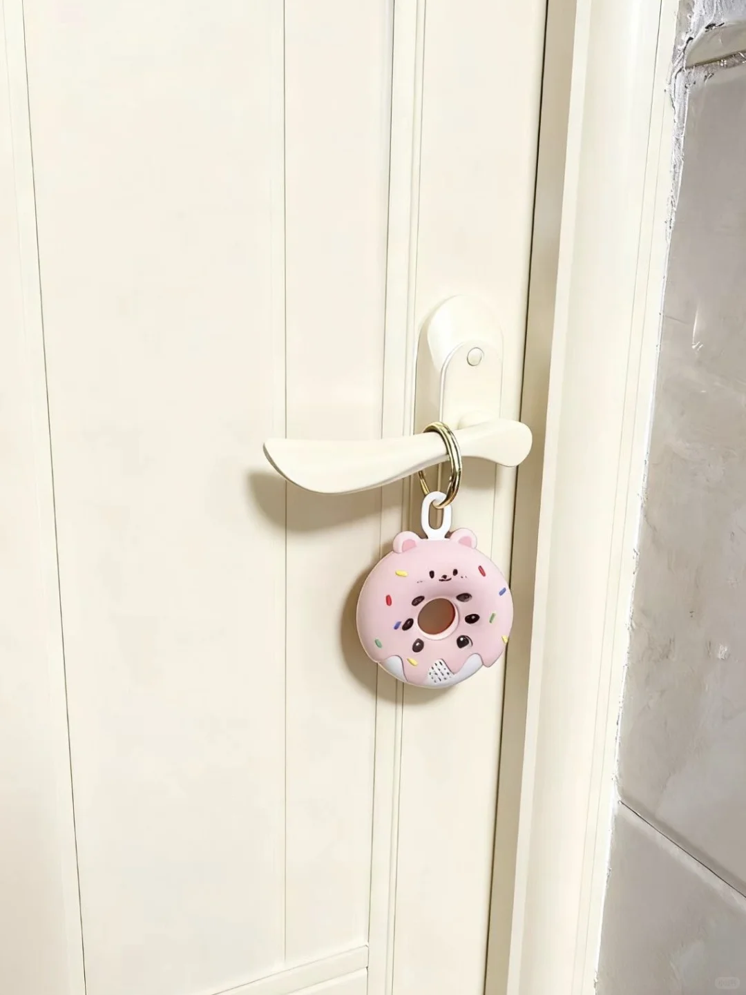 旅游出差住酒店怕有摄像头?