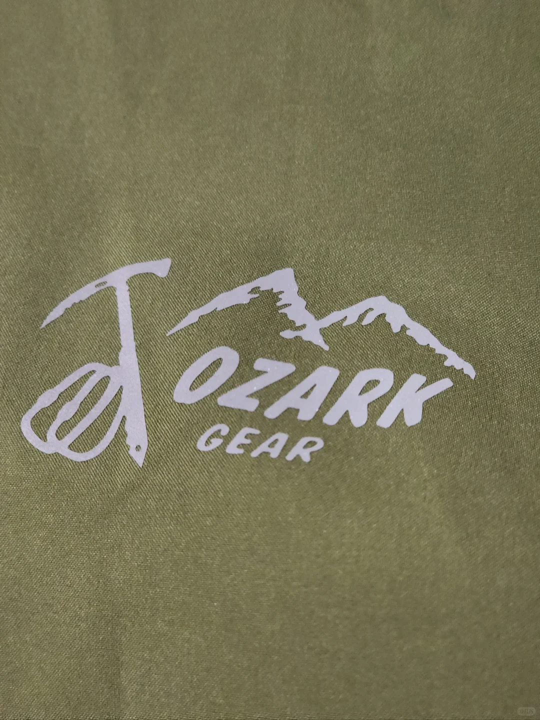 他是国产户外品牌里LOGO最好看的有无争议