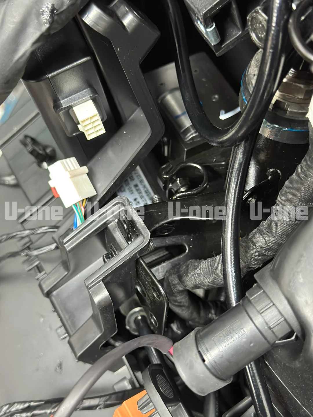 九号MZmix，甲胄双通道ABS