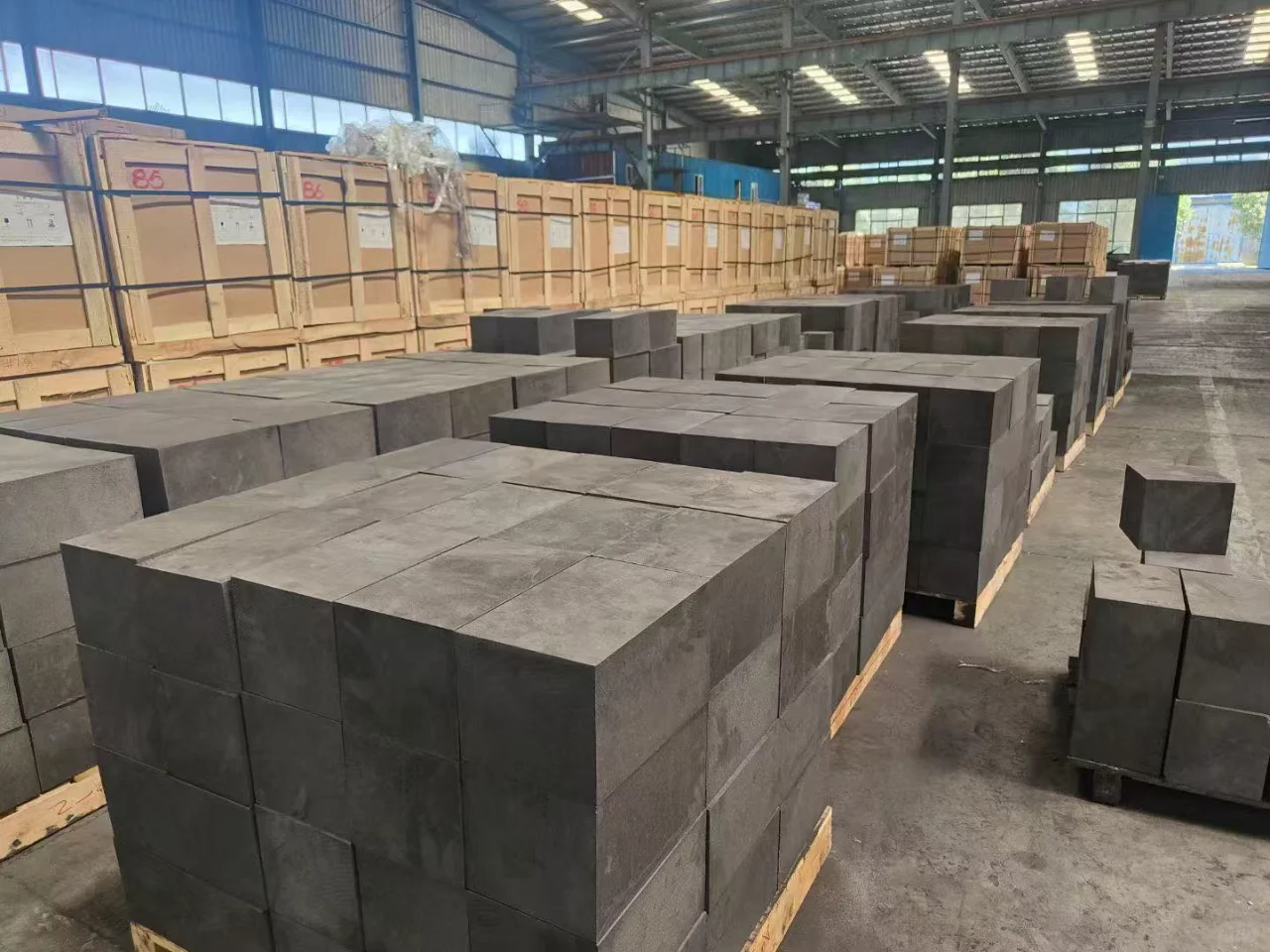 ? 工业界高温之王-超微孔石墨碳砖?