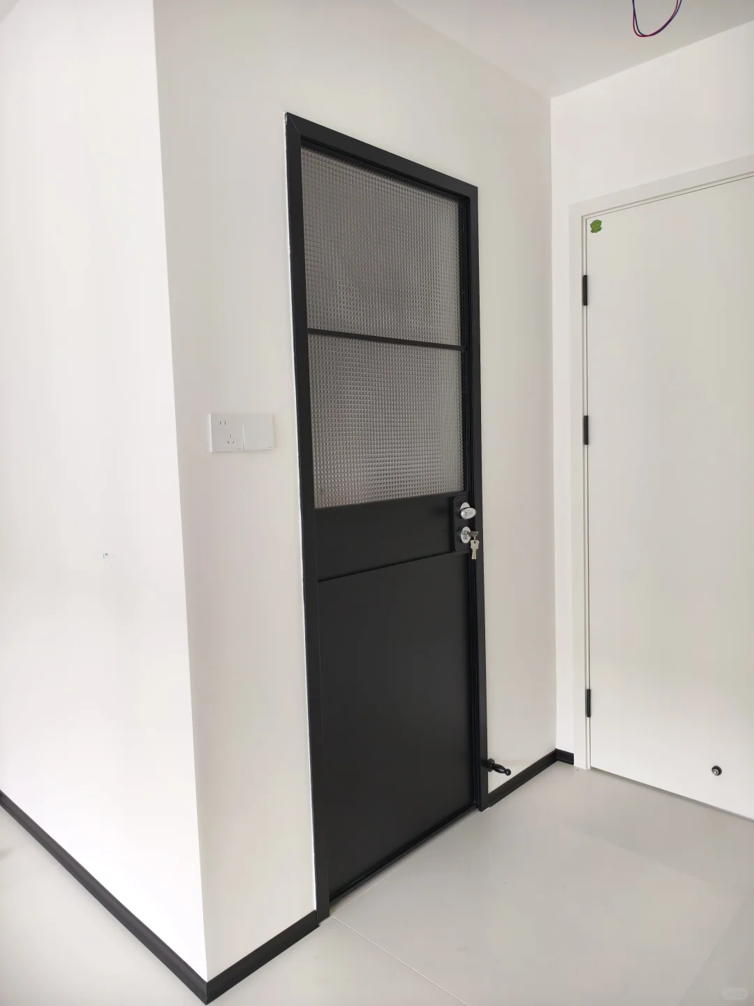 #柳州铝合金门厂家，价格超级美丽！