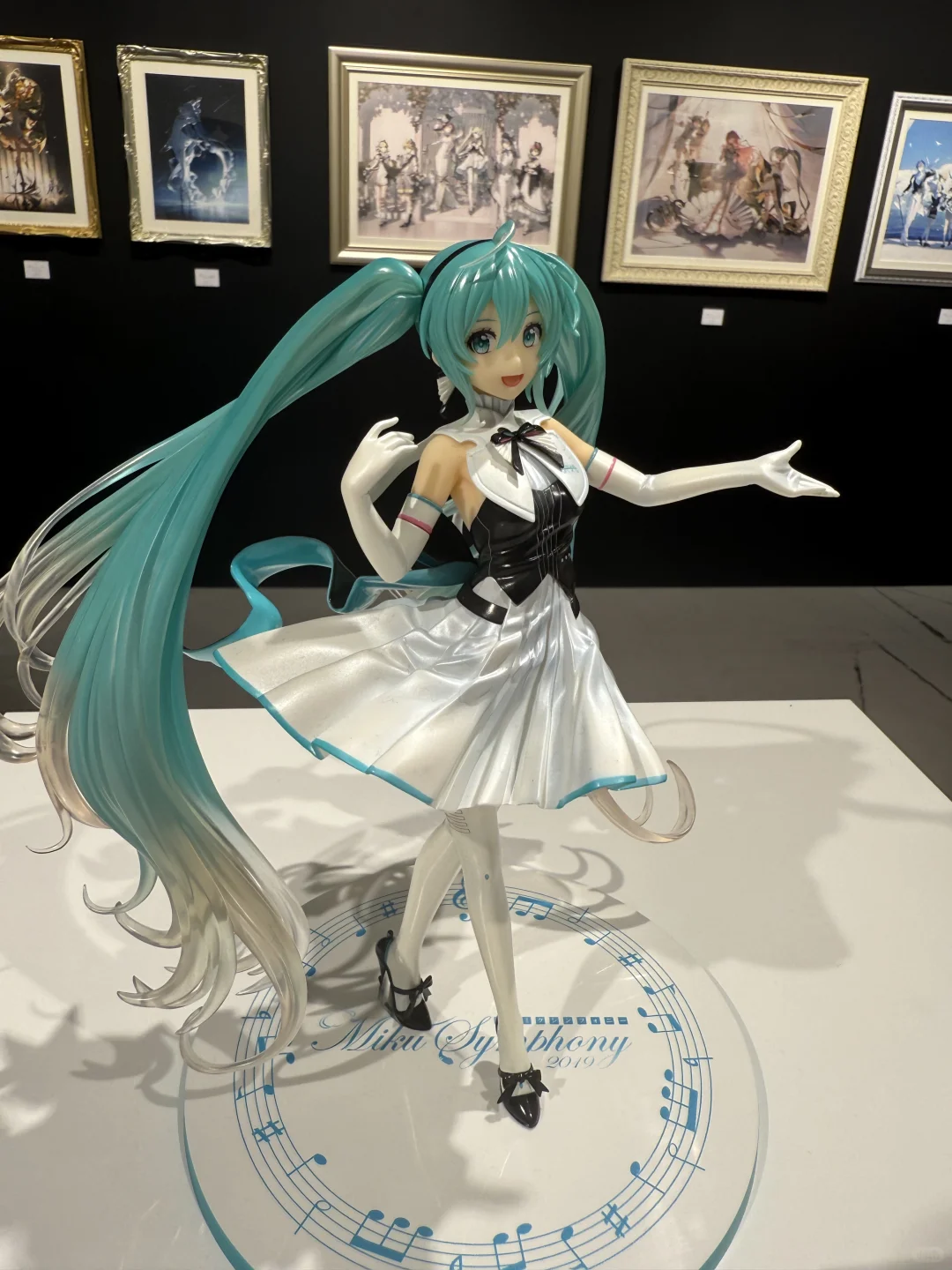 日本大阪Rella个人展 初音未来历年手办