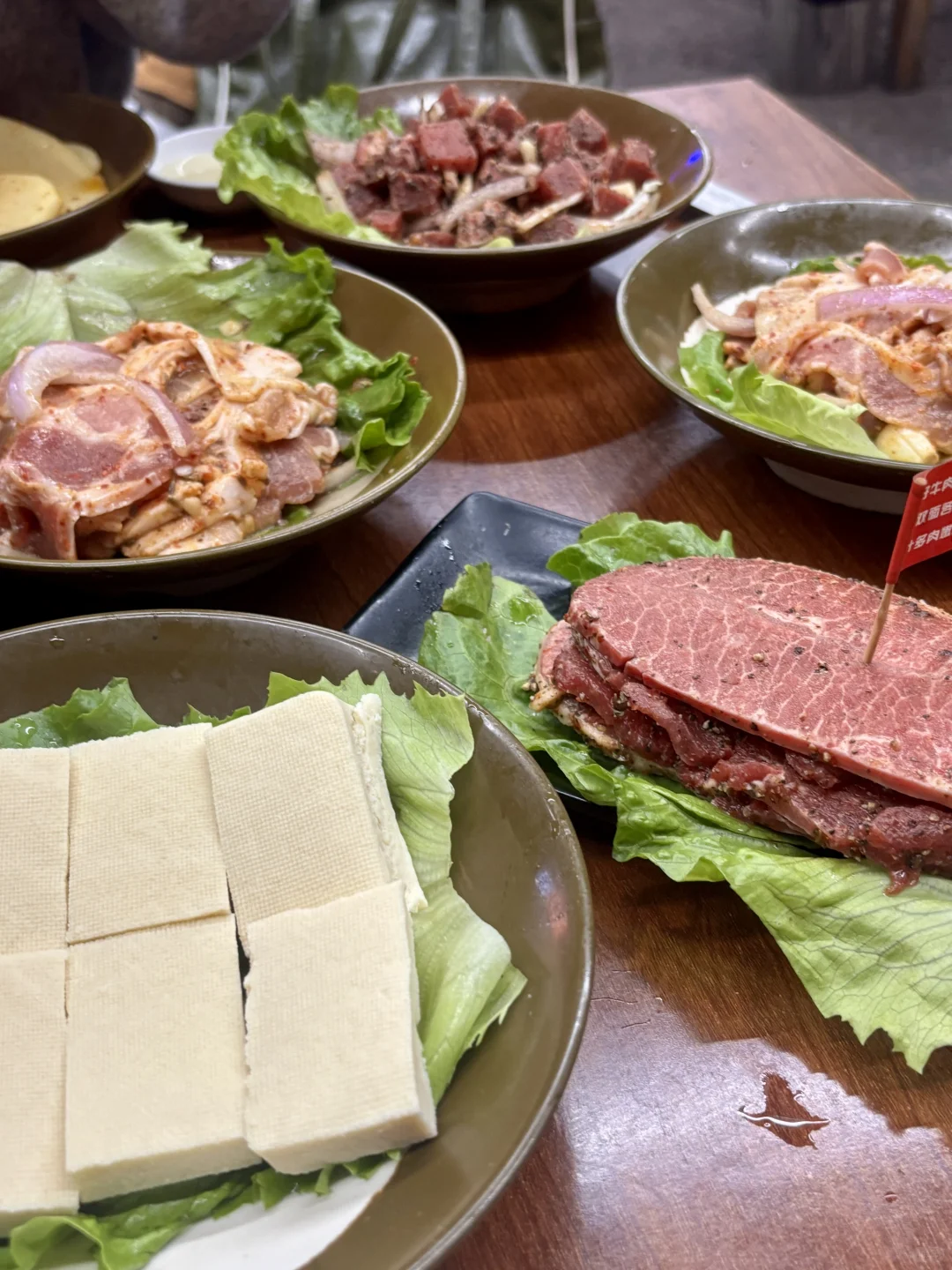 烤肉还得看这家！ 大树下烤肉确实很好吃！