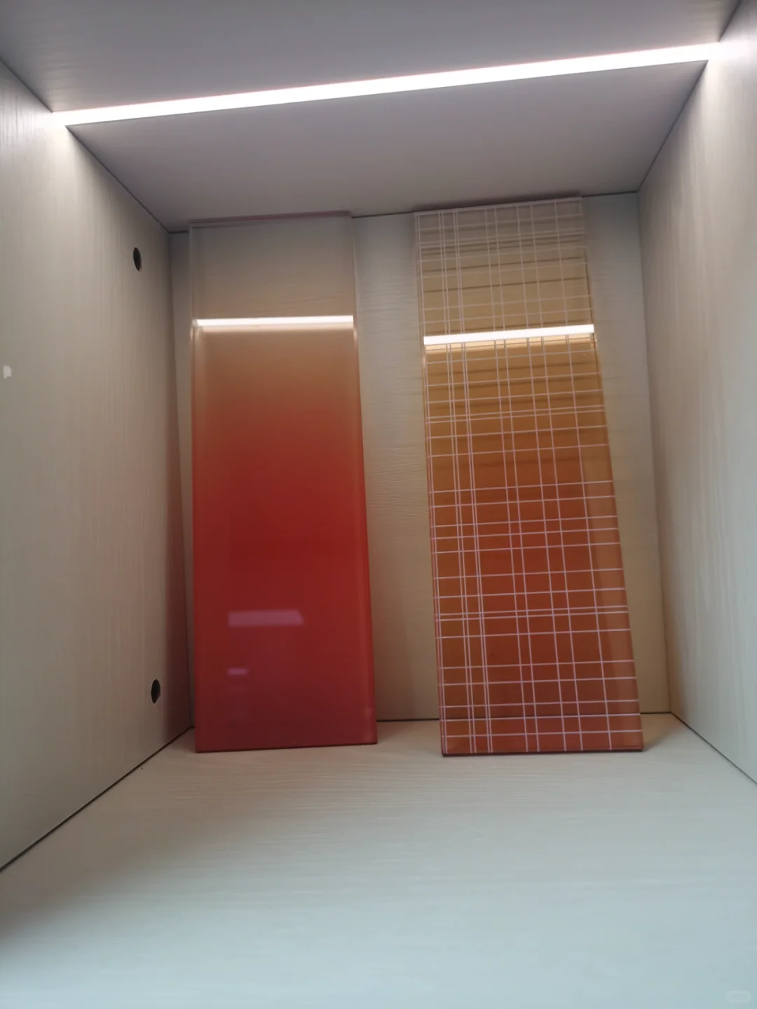 ✨渐变色玻璃:给空间加一层滤镜の美学