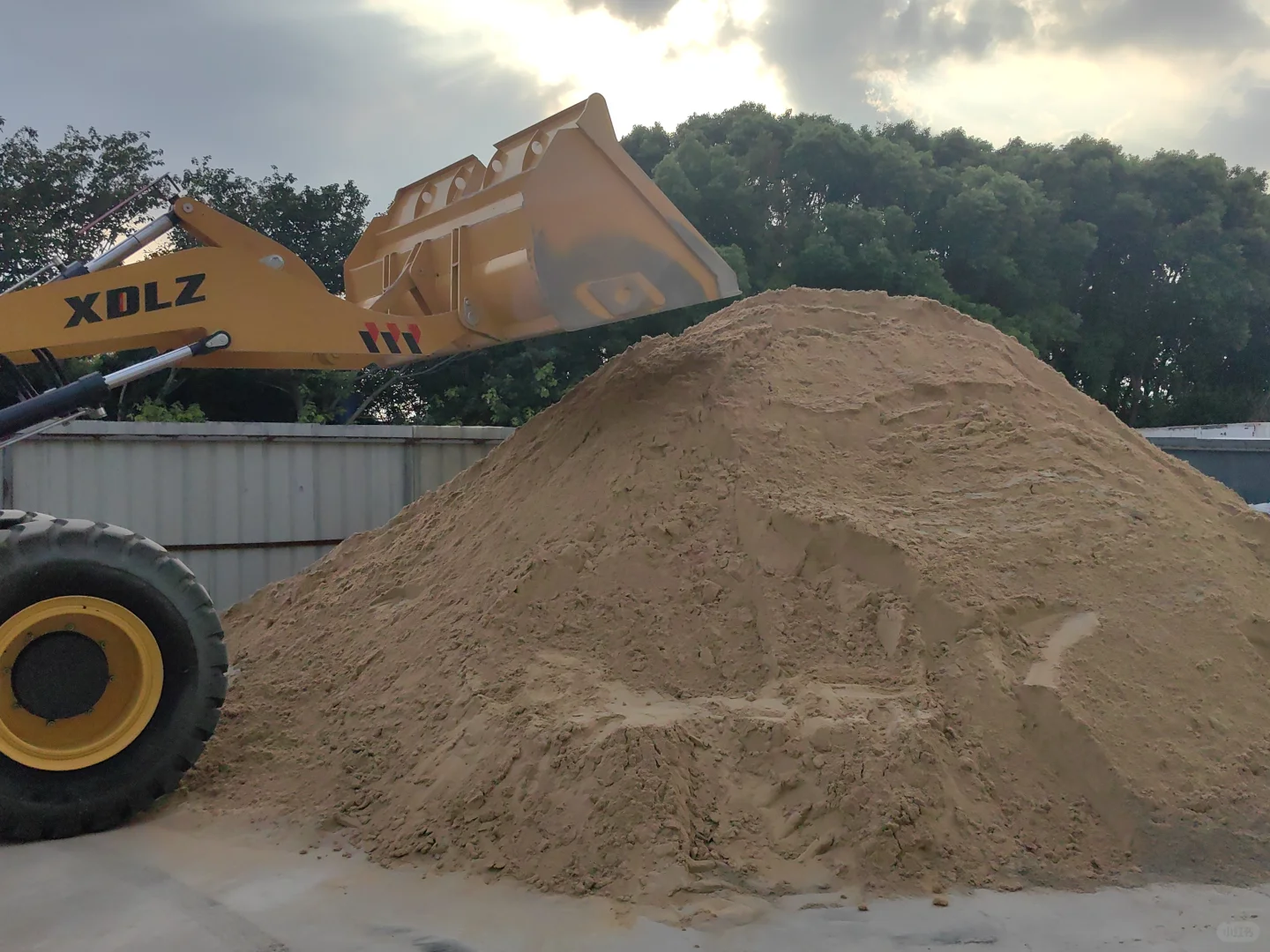 上海码头黄沙水泥直销