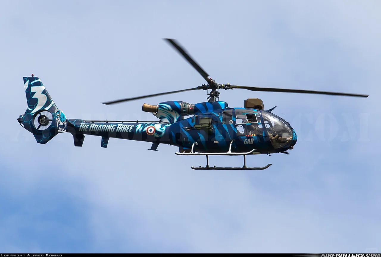 空中多面手SA-342“小羚羊”