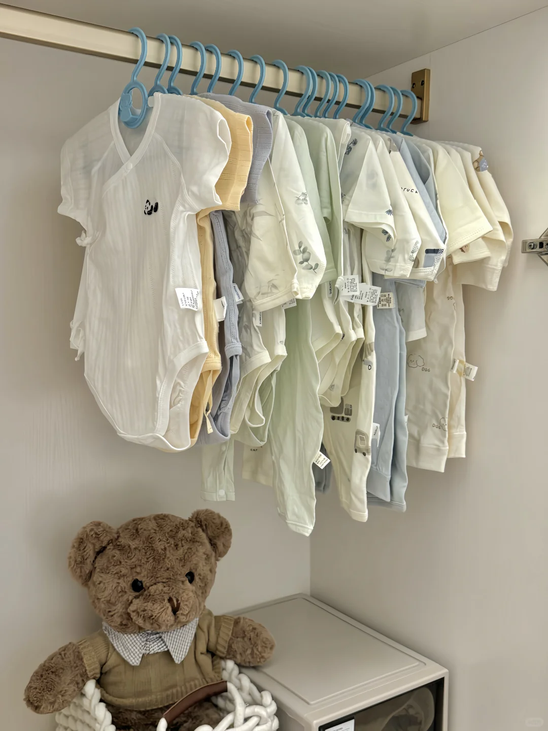 低成本打造宝宝衣柜?（附?）快来抄作业
