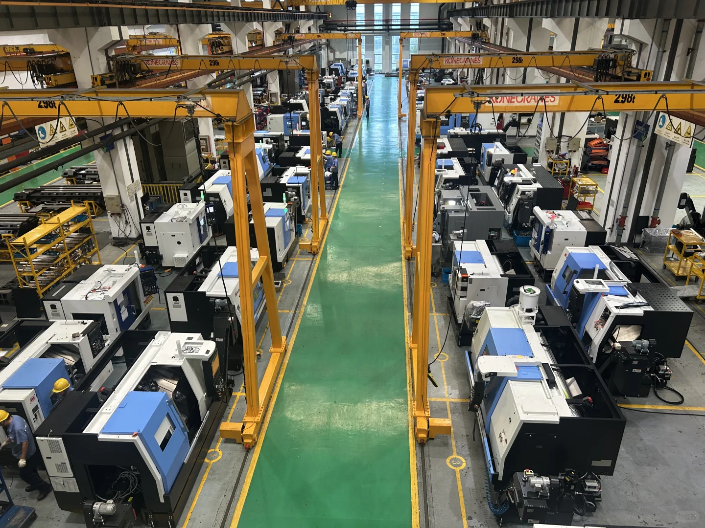 00后机床女销售的一天：今天学习纽威的车床