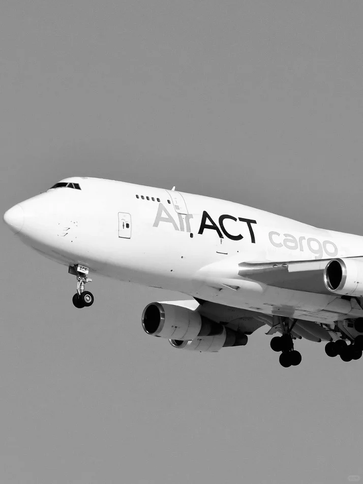 又一架B747大飞机陨落在HKG跑道边TC-ACF