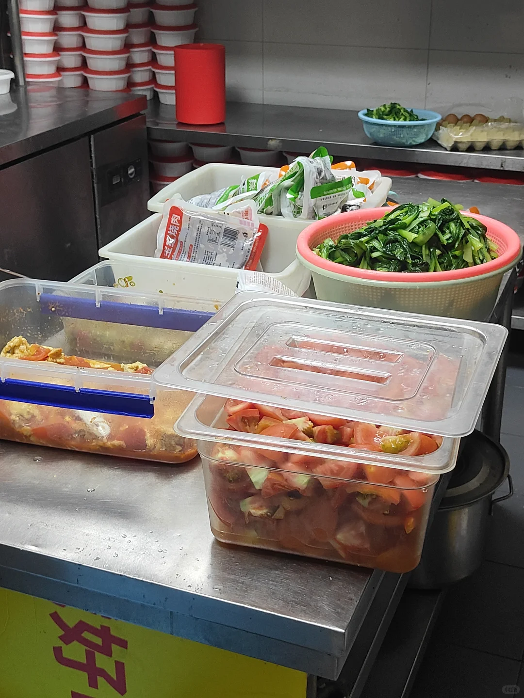 这预制盖浇饭你就吃吧