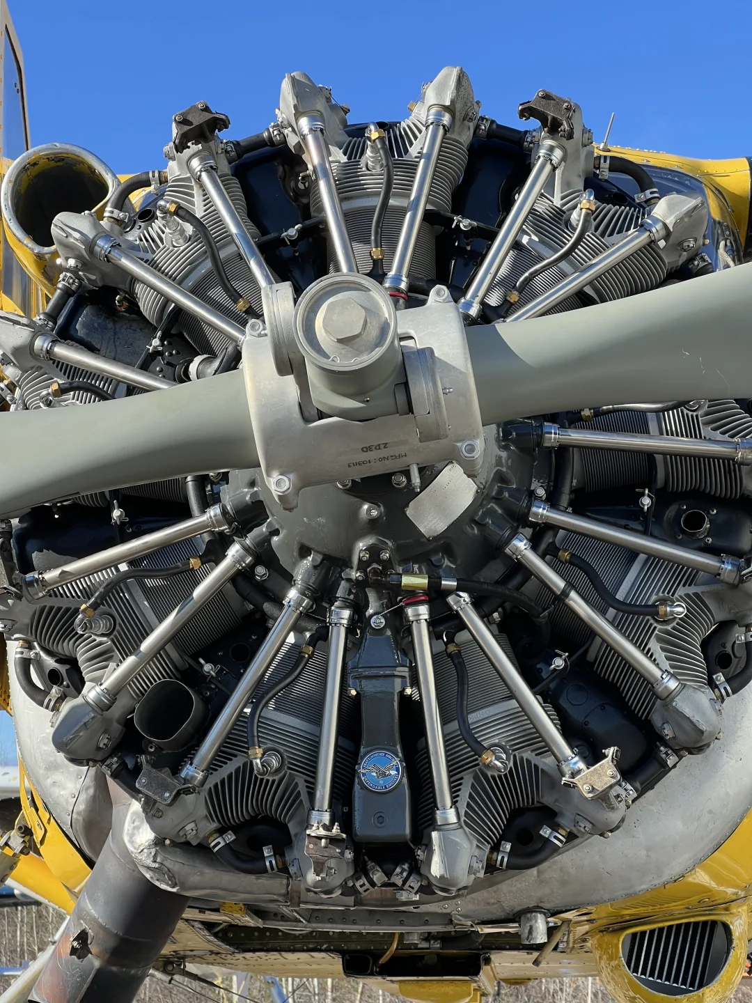 在加拿大第三年，我来到小镇上修飞机